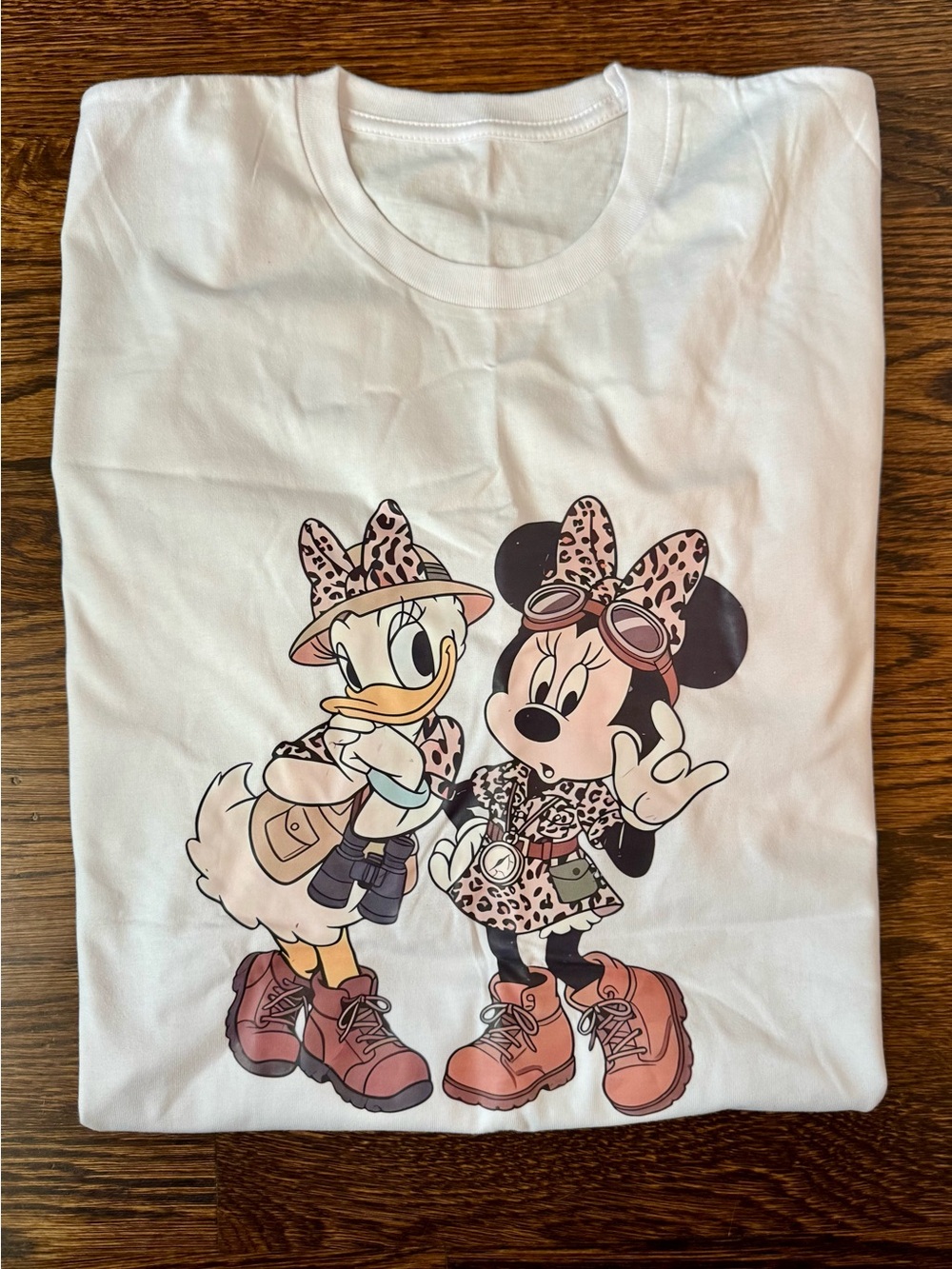 Ladies White Minnie & Daisy Graphic Tee - Leopard Print- Size 2X